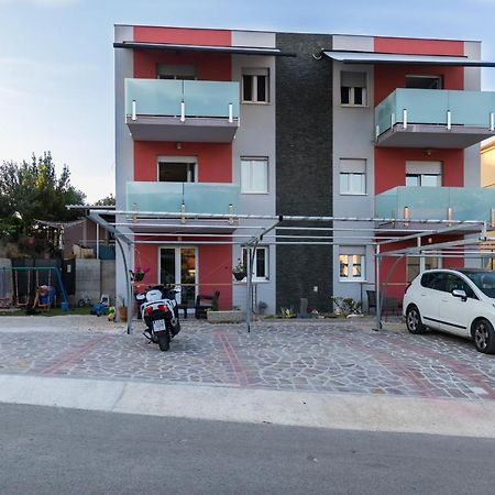 Apartments And Rooms With Parking Space Grebastica, Sibenik - 17831 外观 照片