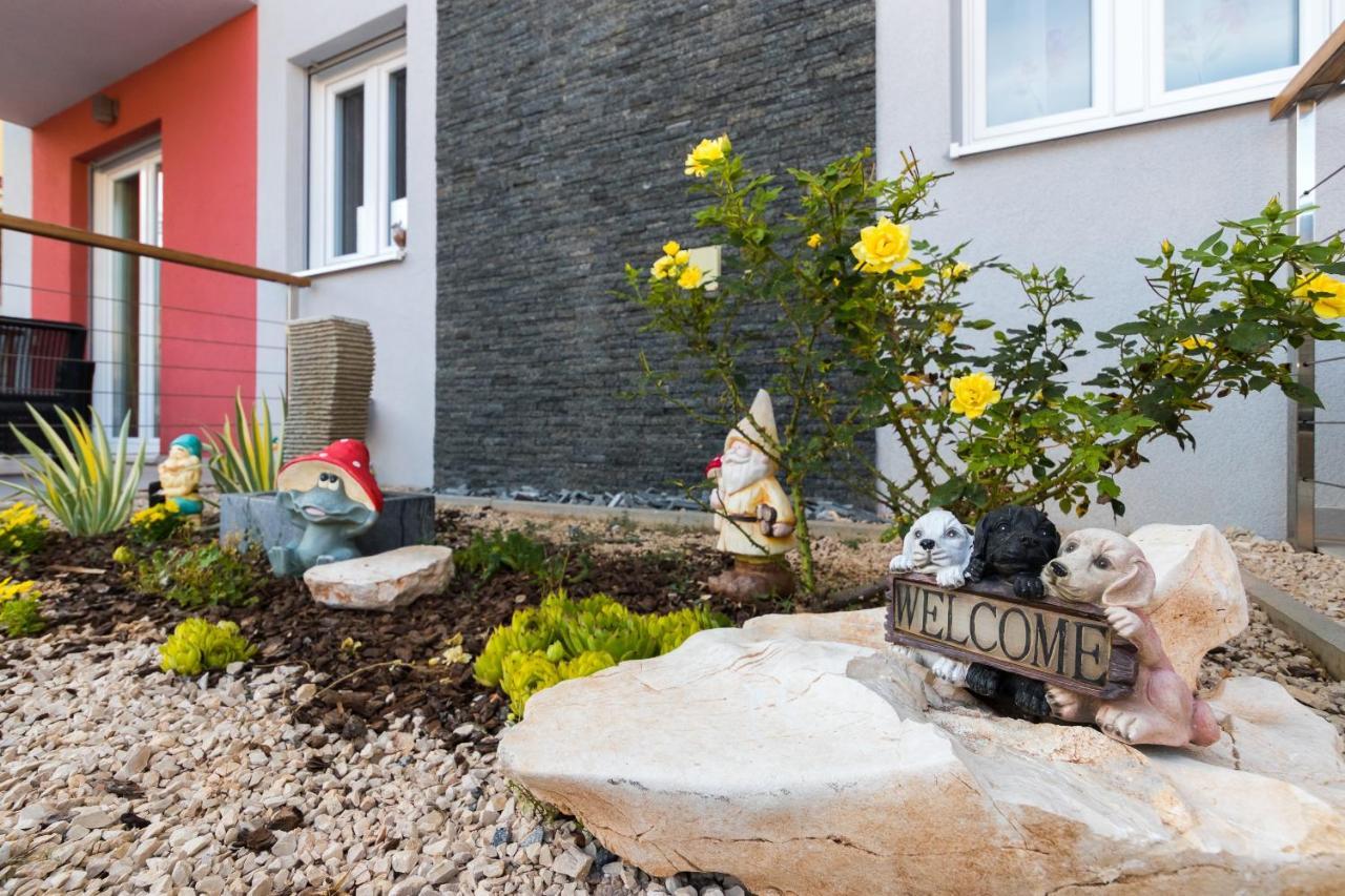 Apartments And Rooms With Parking Space Grebastica, Sibenik - 17831 外观 照片