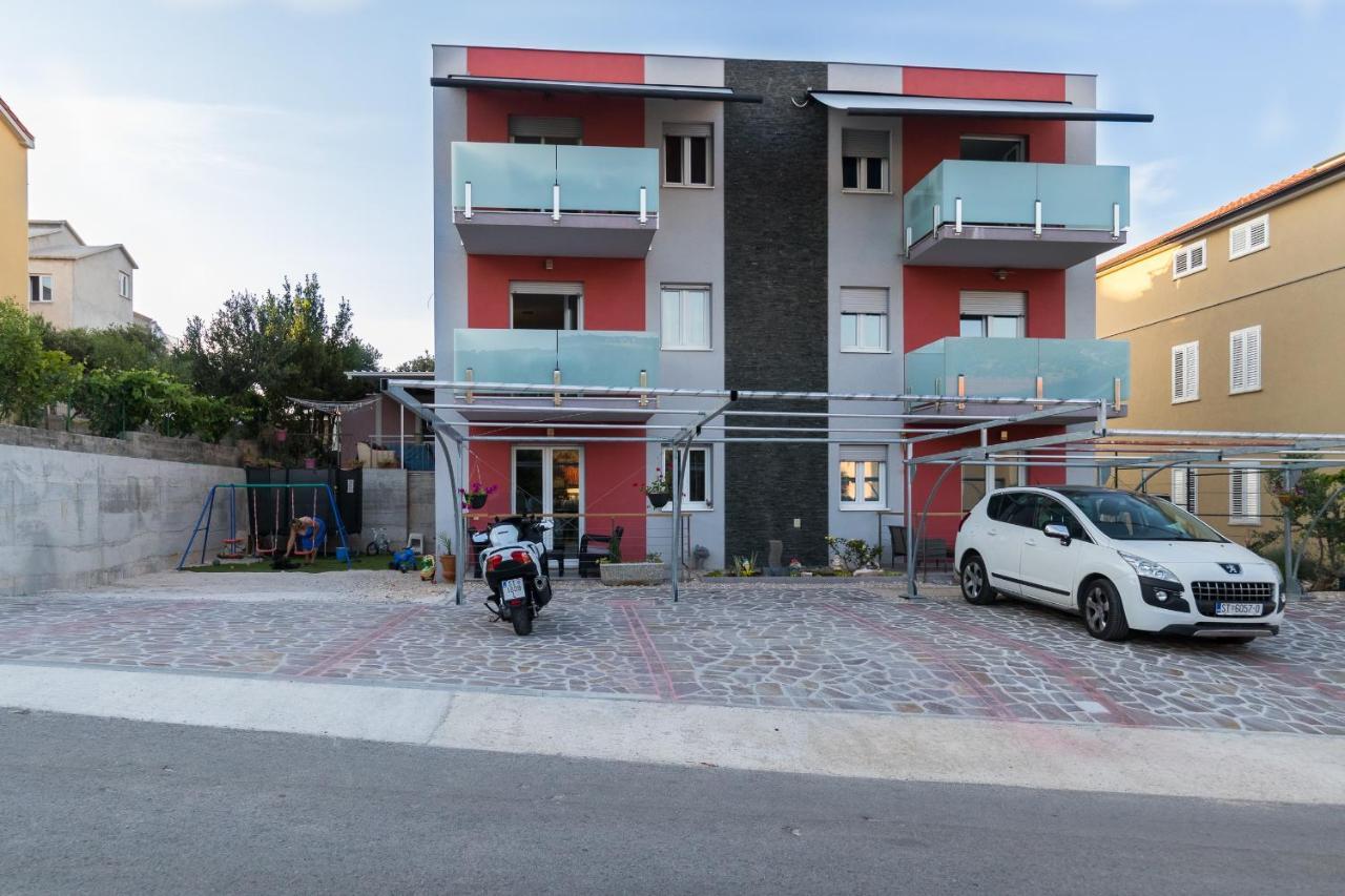 Apartments And Rooms With Parking Space Grebastica, Sibenik - 17831 外观 照片